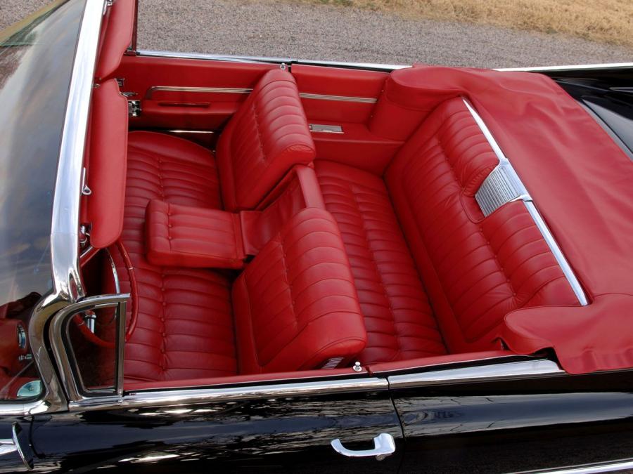  Cadillac Series 62 Convertible 1959 года  (фото 16 из 30)